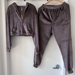 Skims velour track set